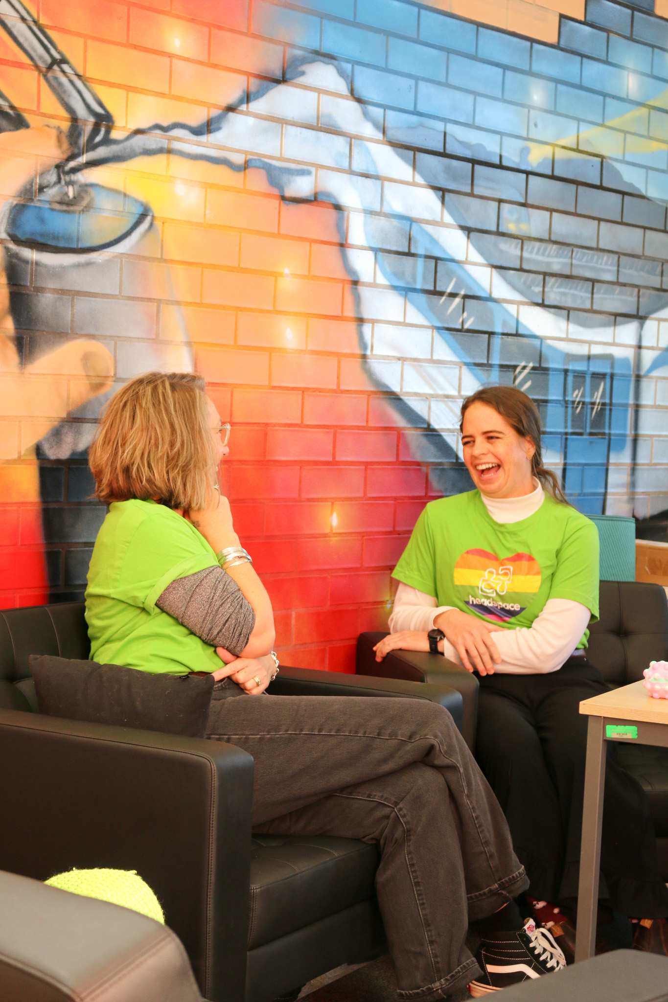 Heather Wall chatting to Jen Pollard at headspace Grafton